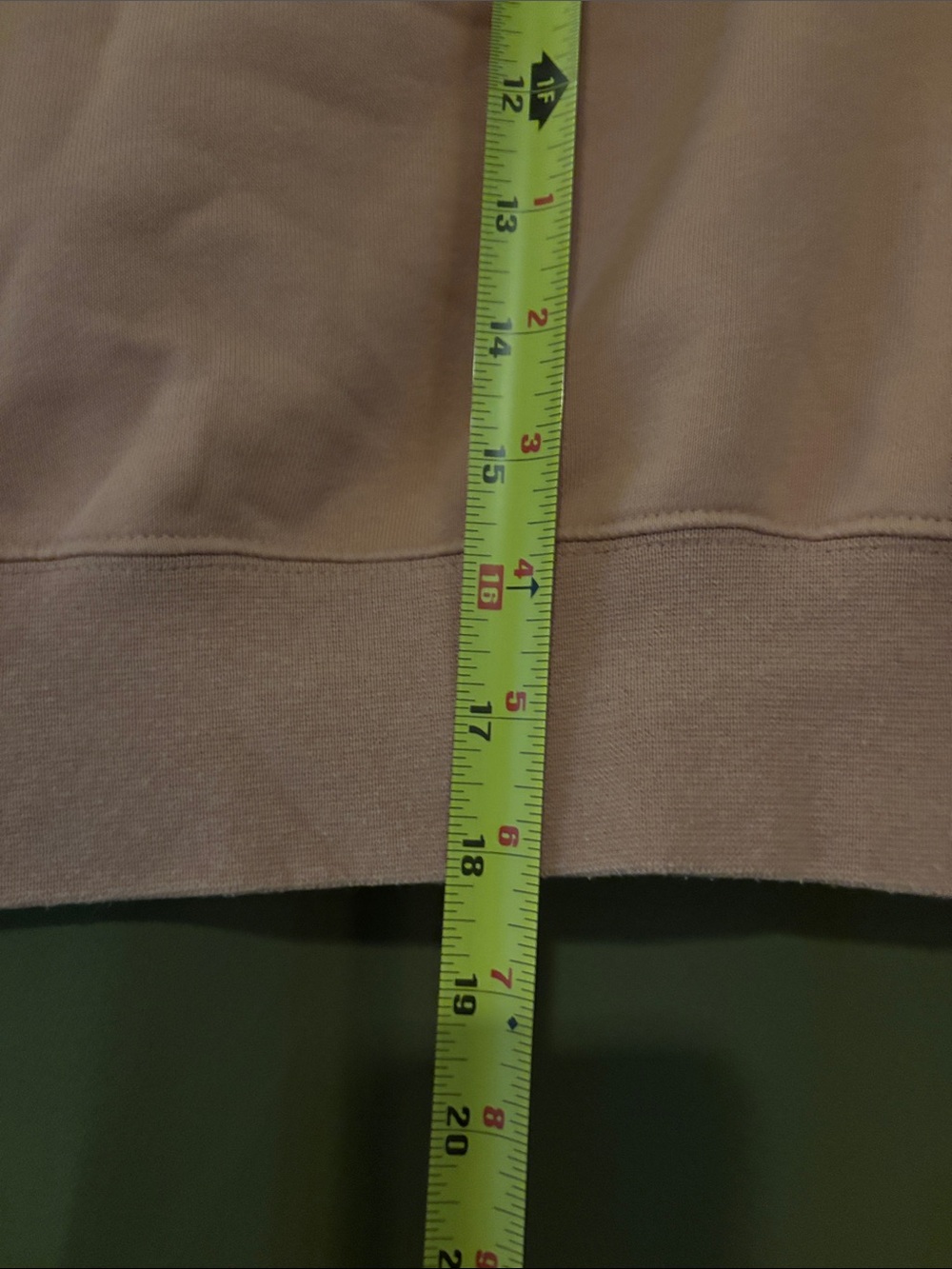 Nike Women’s White and Blush Pink Colorblock Cropped Sweatshirt - Picture 4 of 4